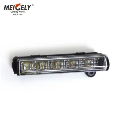 OEM A9608201056 Lâmpada de dia LED Benz Lâmpada de caminhão Lâmpada de dia LED Para Mercedes Actrocs MP3