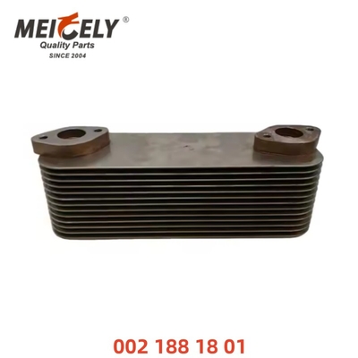 Solução de refrigeração profissional 002 188 18 01 Refrigerador de óleo de motor para MERCEDES-BENZ
