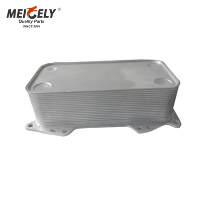 Peças de reposição para escavadeira de alta qualidade  Resfriador de óleo do motor 04900206 04912105 Para escavadeira Volvo D8K