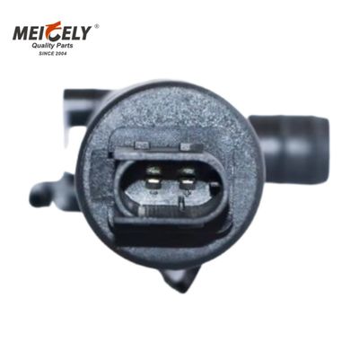 82171135 Bomba de Lavador de Para-brisa de Alta Eficiência Compatível com Caminhões Volvo